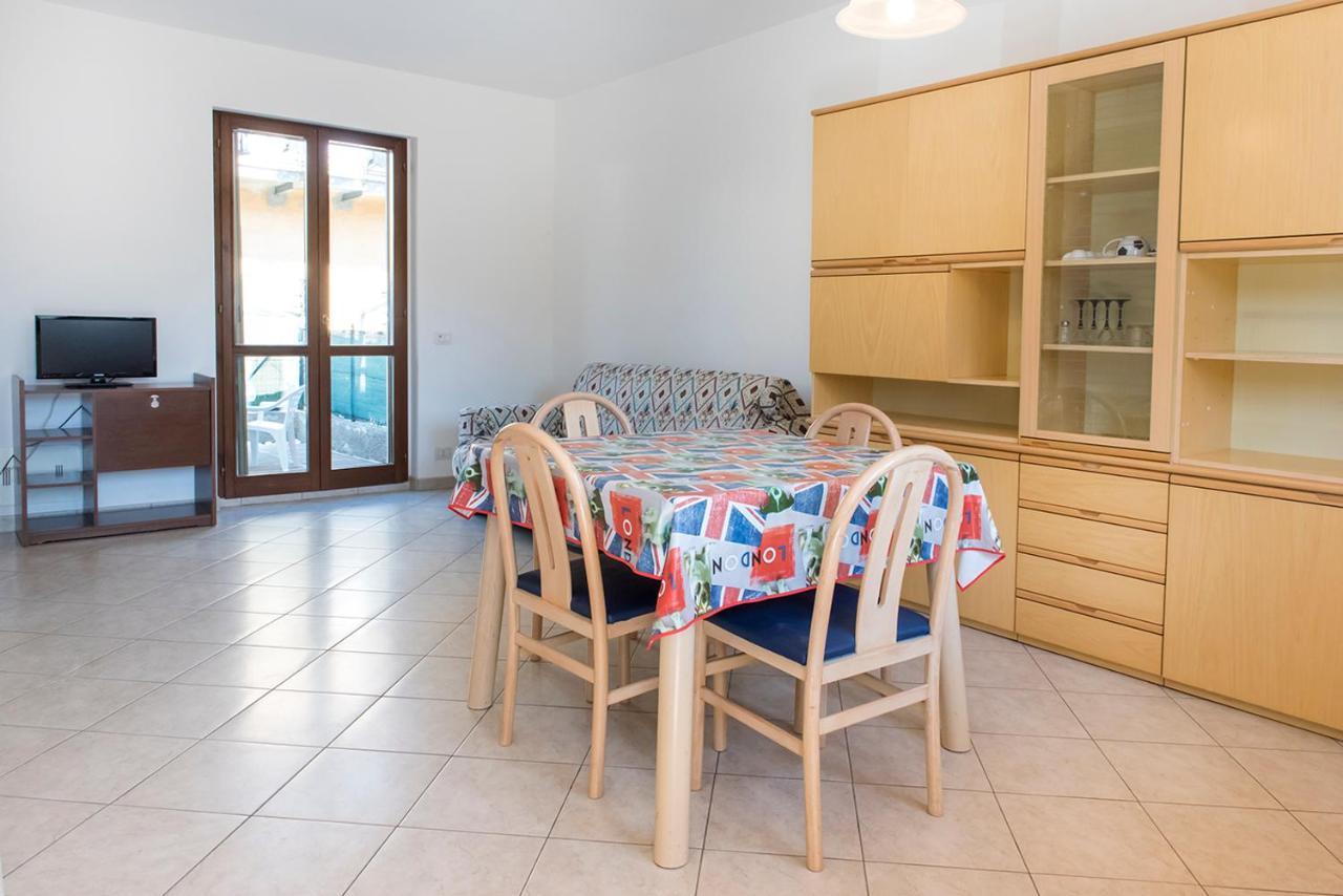 S130 - Sirolo, Deliziosa Villetta Con Terrazzo Luaran gambar