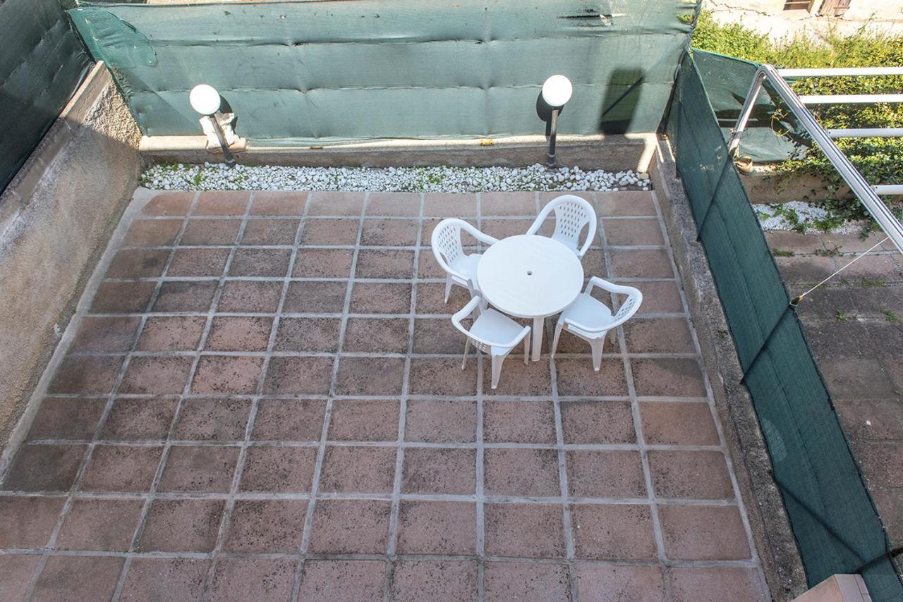S130 - Sirolo, Deliziosa Villetta Con Terrazzo Luaran gambar