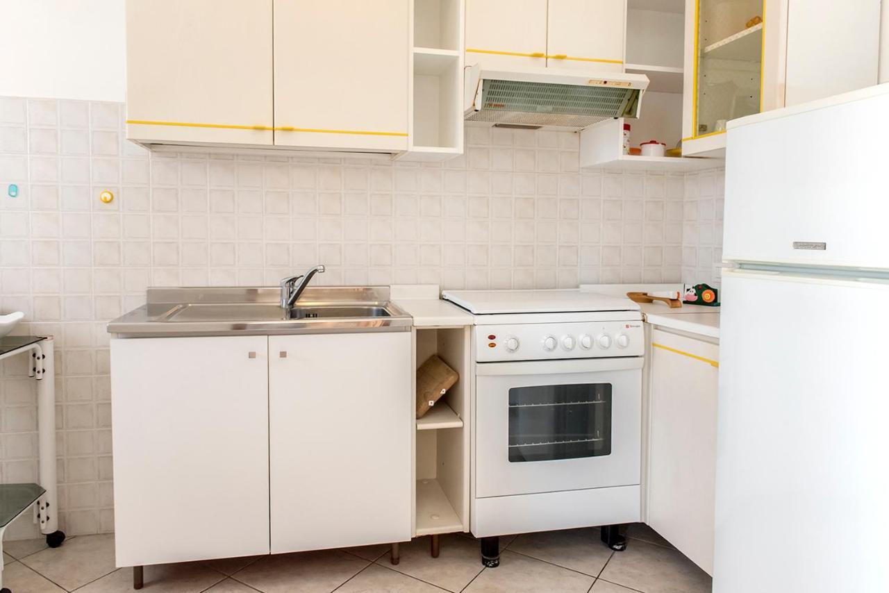 S130 - Sirolo, Deliziosa Villetta Con Terrazzo Luaran gambar