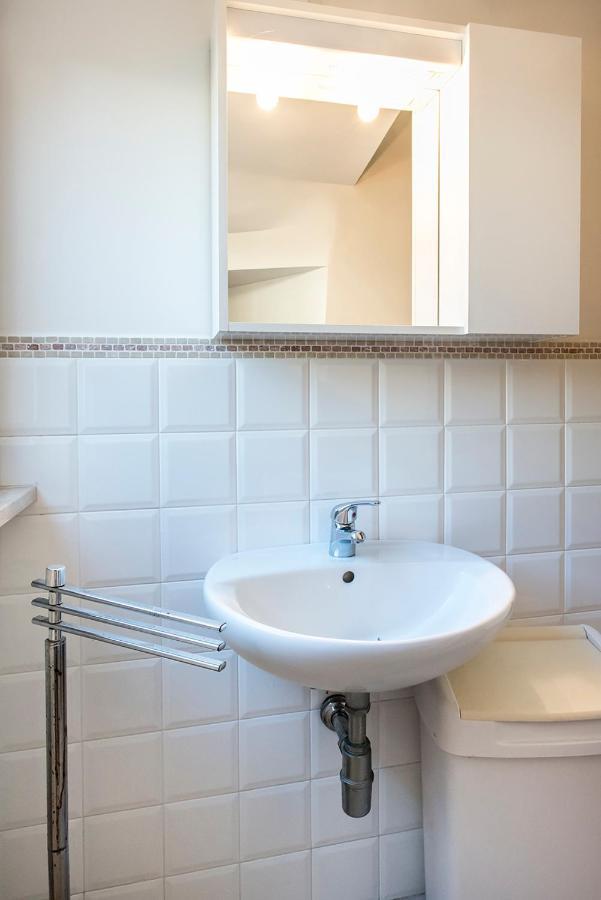 S130 - Sirolo, Deliziosa Villetta Con Terrazzo Luaran gambar