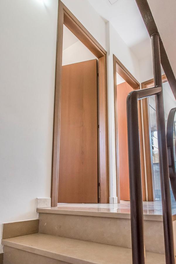 S130 - Sirolo, Deliziosa Villetta Con Terrazzo Luaran gambar
