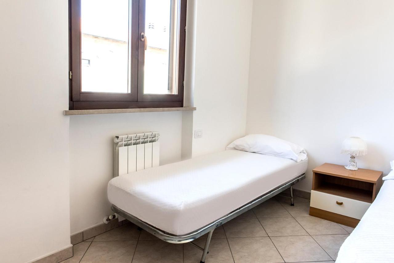S130 - Sirolo, Deliziosa Villetta Con Terrazzo Luaran gambar