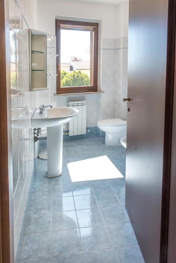 S130 - Sirolo, Deliziosa Villetta Con Terrazzo Luaran gambar